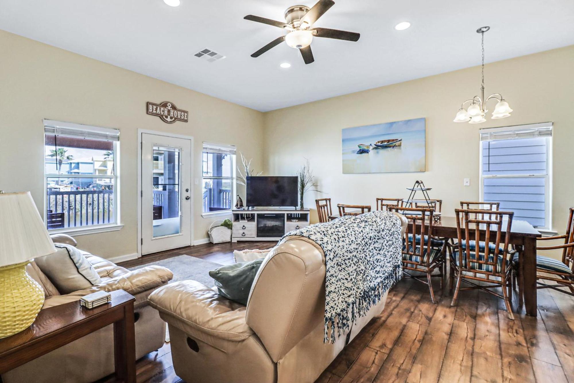 Вилла Bella Vista & Four Winds House Mustang Beach Номер фото