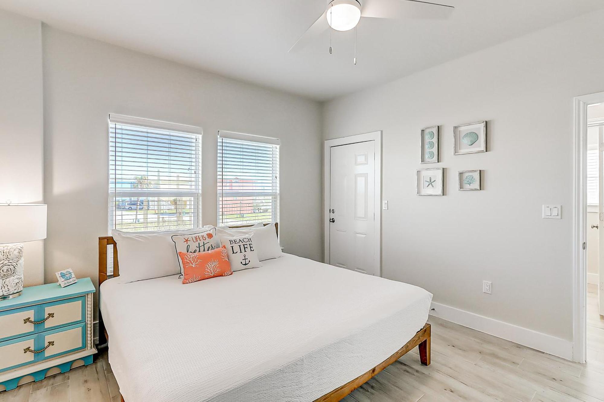 Вилла Bella Vista & Four Winds House Mustang Beach Номер фото